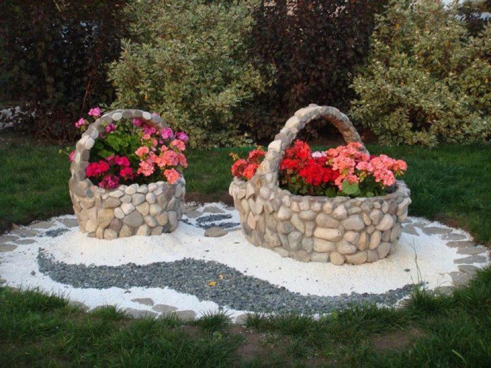 Trang trí vườn bằng đá
